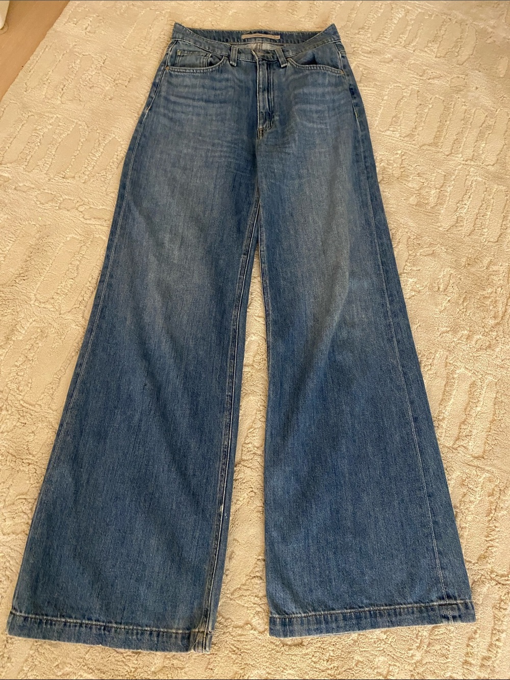 Hudson “Jodie” wide leg jeans size 24